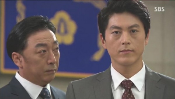 E.L. 25.1.jpgs.jpg (59.54 KiB) Megtekintve 19553 alkalommal Kwang Hoon a Kék Házban