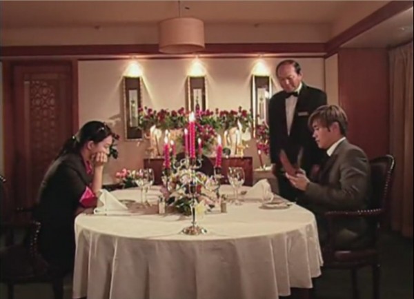 B.D.11. 1.jpgs.jpg (90.49 KiB) Megtekintve 17496 alkalommal Ez a díszlet várta Yon Soo-t, de